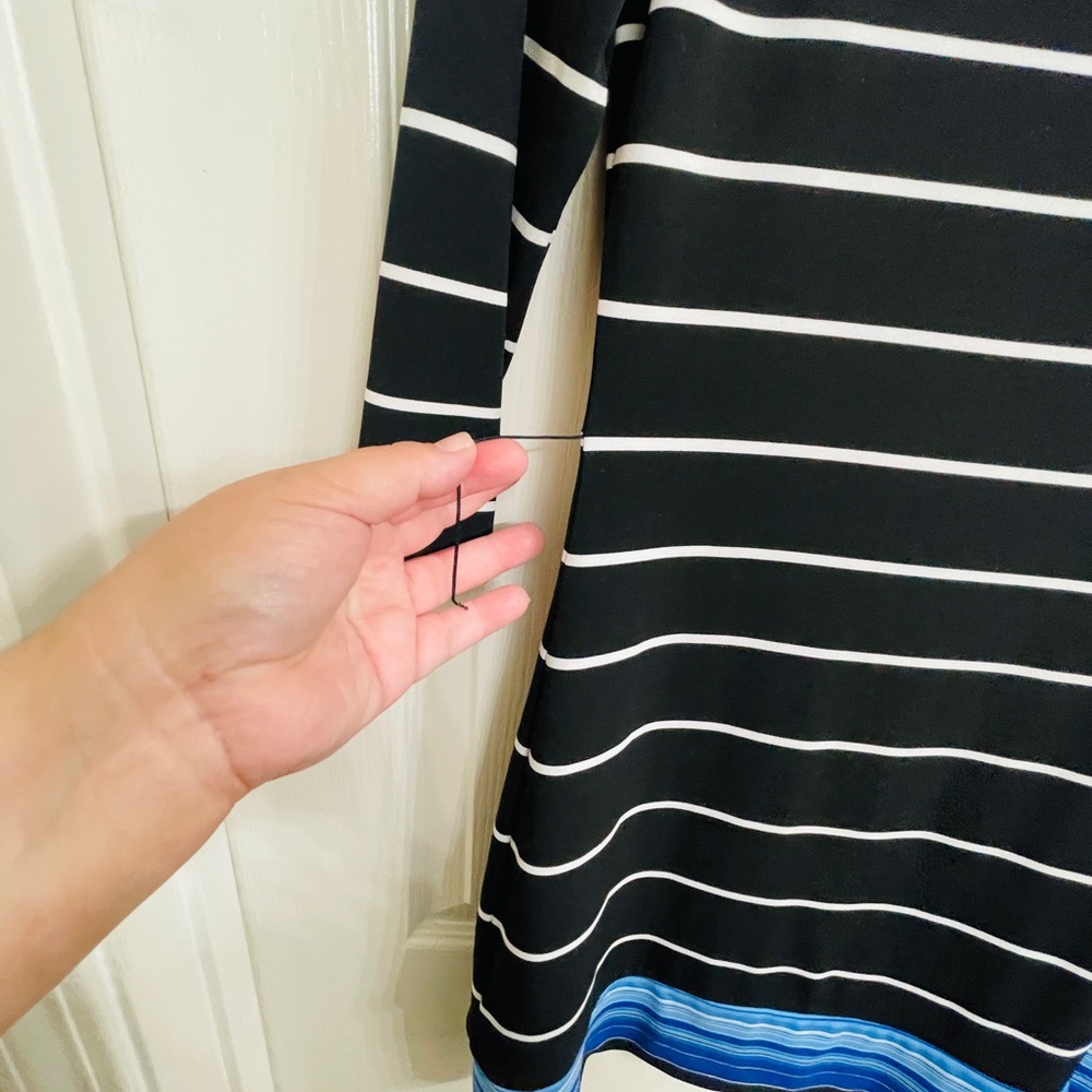 Women’s White House Black Market Black, White and Blue Striped Mini Dress XS - Picture 5 of 7